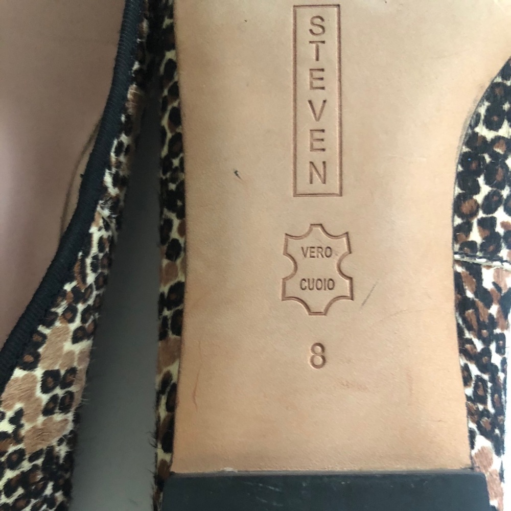 SOLD [Steve Madden] “Mitzie” Beige Print Flats Sz 8M - Picture 8 of 9